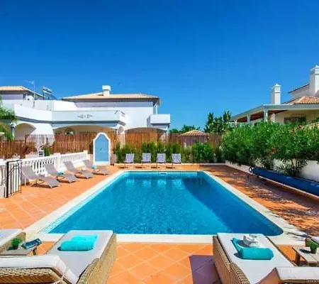 Vale Do Garrao Sleeps 8 Pool Air Con T607877 Villa *