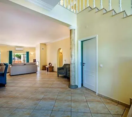 Vale Do Garrao Sleeps 8 Pool Air Con T607877 Villa Quinta do Lago