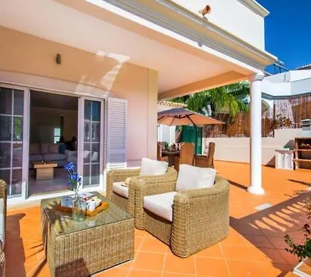 Villa Vale Do Garrao Sleeps 8 Pool Air Con T607877 *