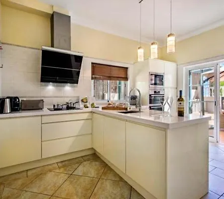 Villa Vale Do Garrao Sleeps 8 Pool Air Con T607877 Quinta do Lago