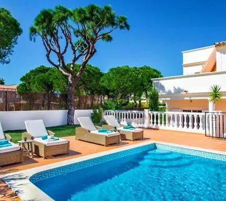 Vale Do Garrao Sleeps 8 Pool Air Con T607877 * Quinta do Lago