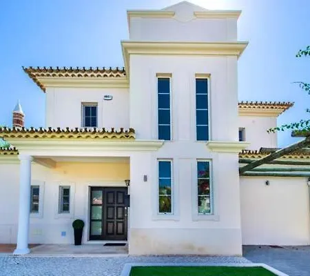 Villa Vale Do Garrao Sleeps 8 Pool Air Con T607877 *
