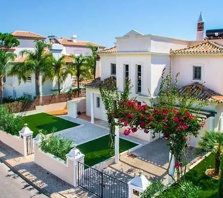 Vale Do Garrao Sleeps 8 Pool Air Con T607877 * Quinta do Lago