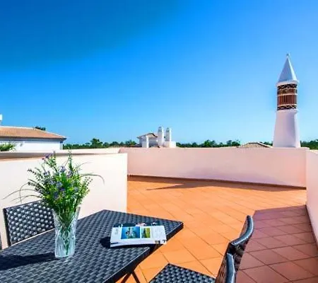 Vale Do Garrao Sleeps 8 Pool Air Con T607877